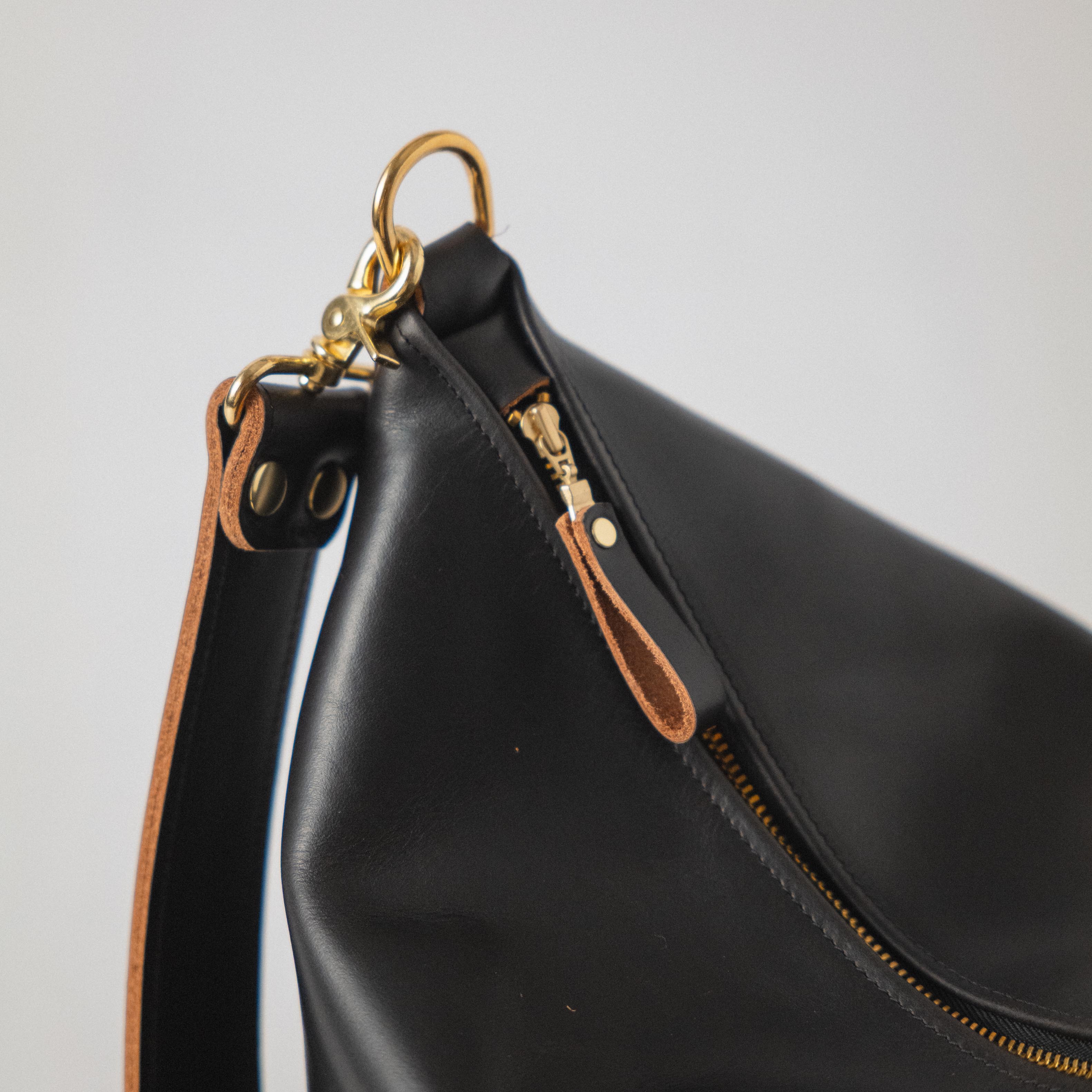 Black Double Shot Zip-Top Bucket Bag Bundle