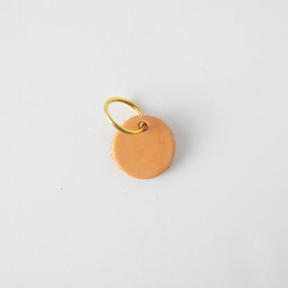 Vegetable Tanned Circle Key Fob- leather keychain - leather key holder - leather key fob - KMM &amp; Co.