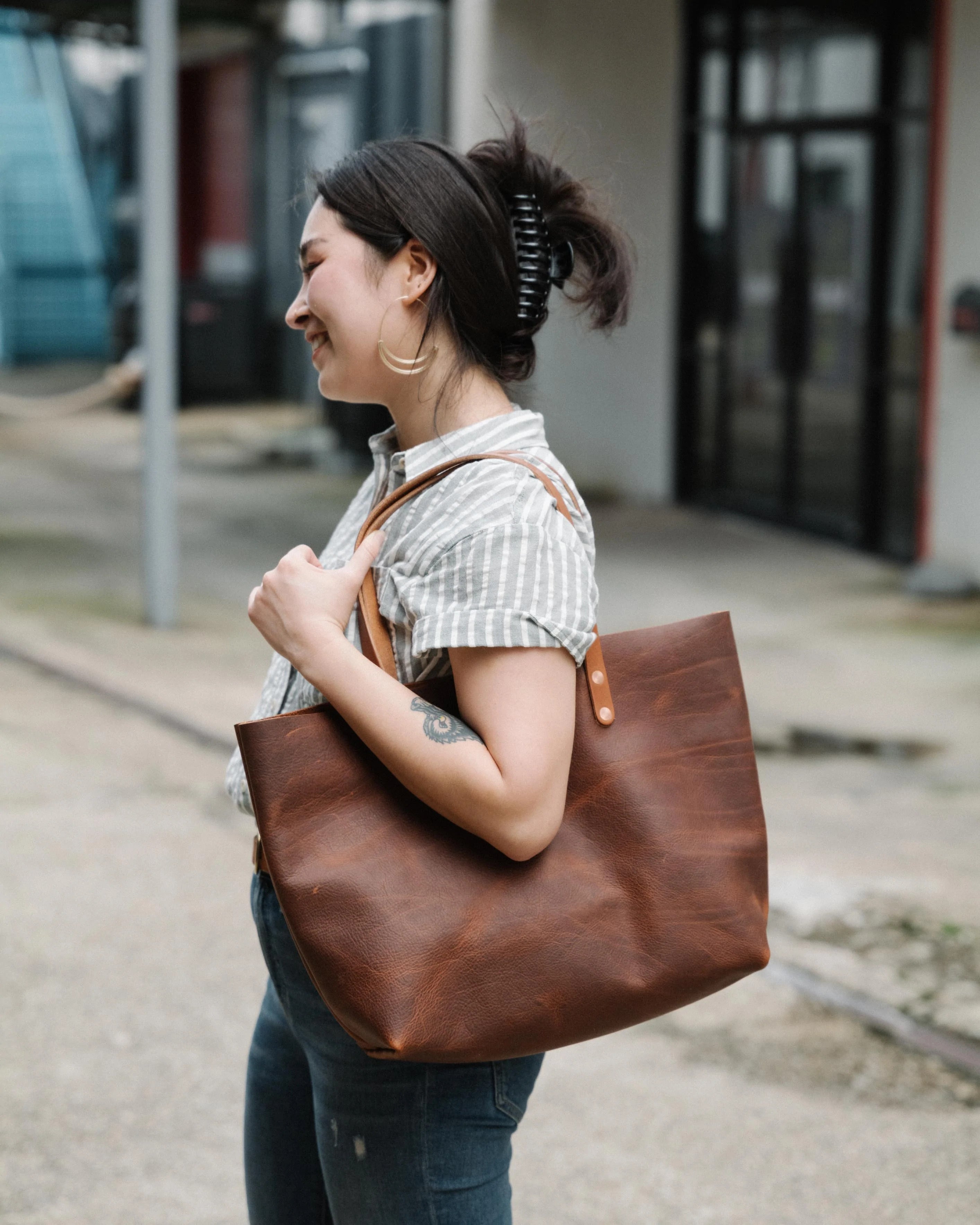 Tan Kodiak East West tote