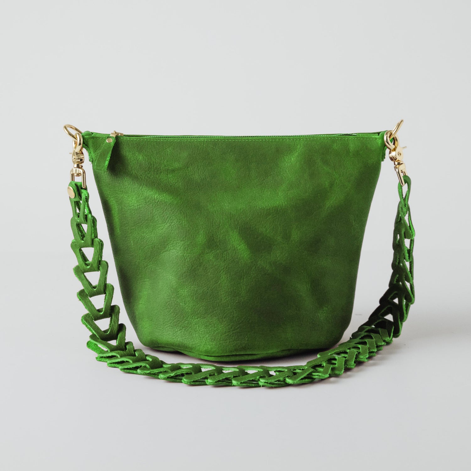 Kodiak Zip-Top Bucket Bag